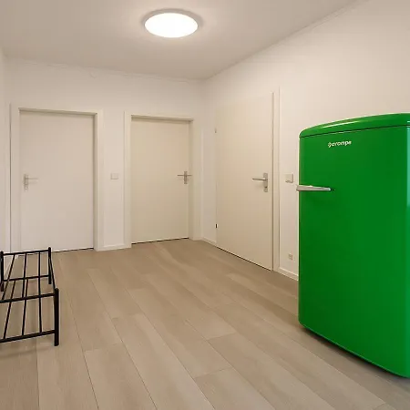 Ideal Fuer Monteure. 3 Mit Kueche, Waschmaschine, Wifi Usw... . Apartment